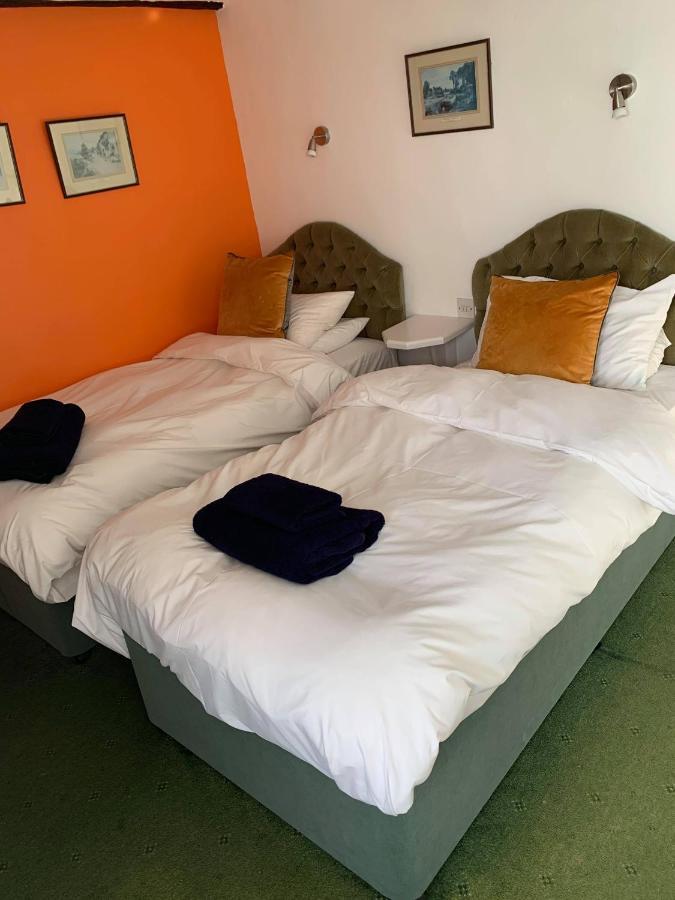 Ye Olde White Harte Hotel Burnham-on-Crouch Habitación foto
